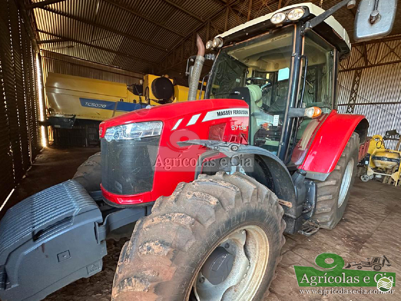 TRATOR MASSEY FERGUSON MF 6713 Tração 4x4 Agricolas e Cia RIO DAS PEDRAS SÃO PAULO SP